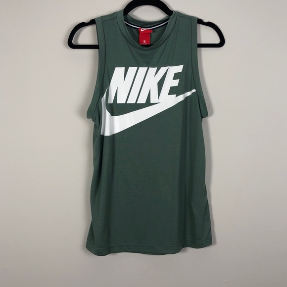 olive green nike tank top